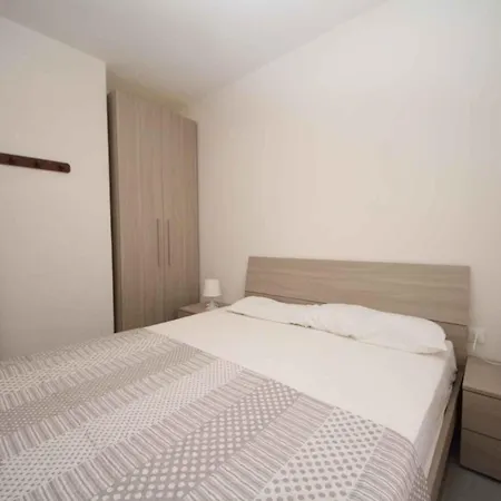 Apartmán In 25073